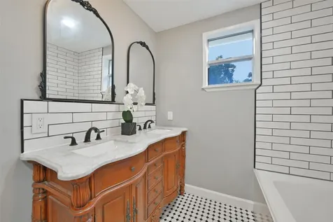 3427 Avenue L Galveston TX 77550