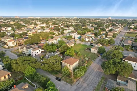 3427 Avenue L Galveston TX 77550