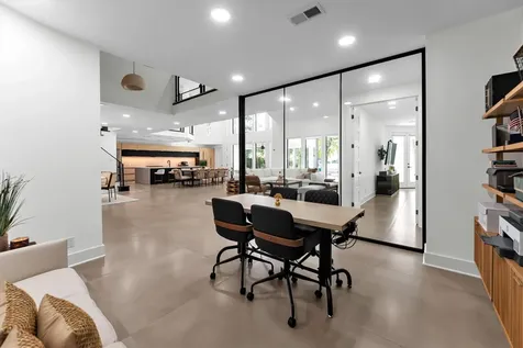 1 E Wedgewood Glen The Woodlands TX 77381