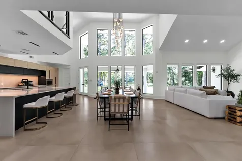 1 E Wedgewood Glen The Woodlands TX 77381