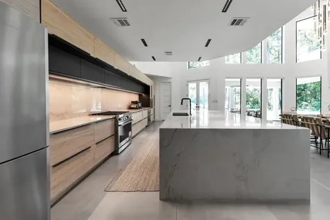 1 E Wedgewood Glen The Woodlands TX 77381