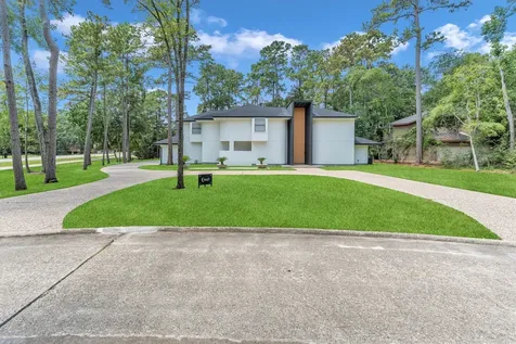 1 E Wedgewood Glen The Woodlands TX 77381