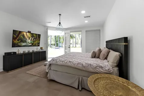 1 E Wedgewood Glen The Woodlands TX 77381
