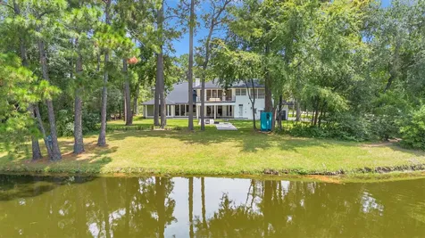 1 E Wedgewood Glen The Woodlands TX 77381