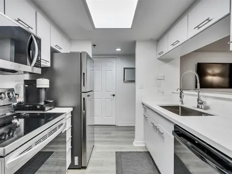 3525 Sage Road 812 Houston TX 77056