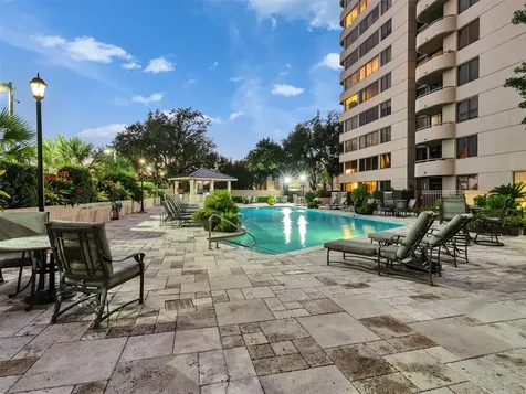 3525 Sage Road 812 Houston TX 77056