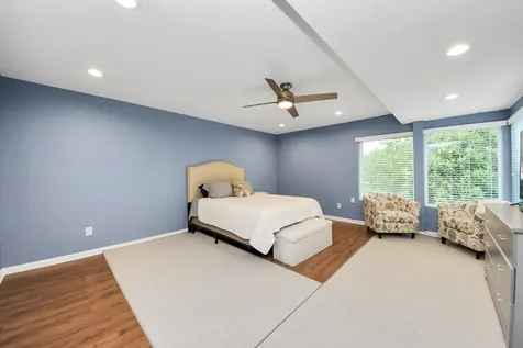 7655 S Braeswood Boulevard 10 Houston TX 77071