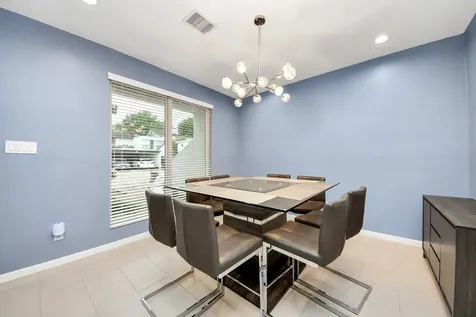 7655 S Braeswood Boulevard 10 Houston TX 77071