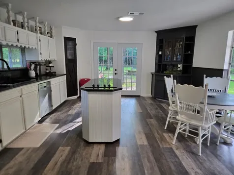 1123 County Road 2254 Cleveland TX 77327