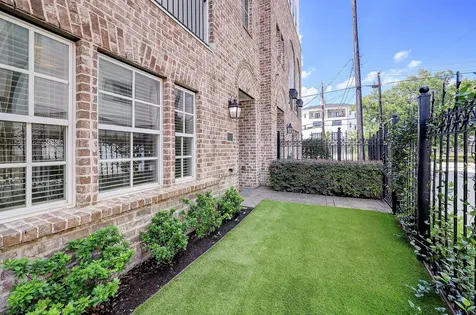 1110 Thompson Street Houston TX 77007