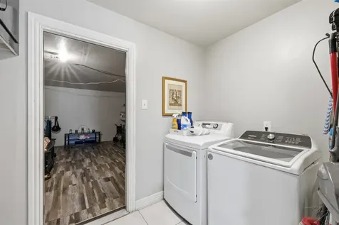 10026 Ney Street Houston TX 77034