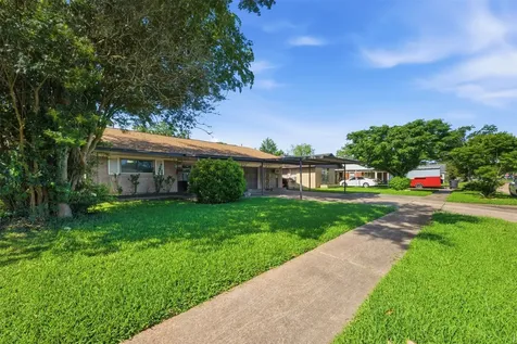10026 Ney Street Houston TX 77034