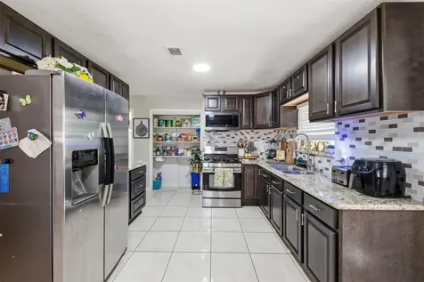 10026 Ney Street Houston TX 77034