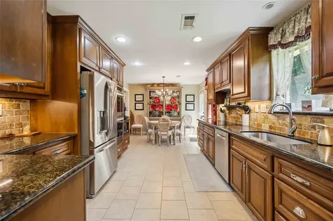 20420 Plaza Circle Crosby TX 77532