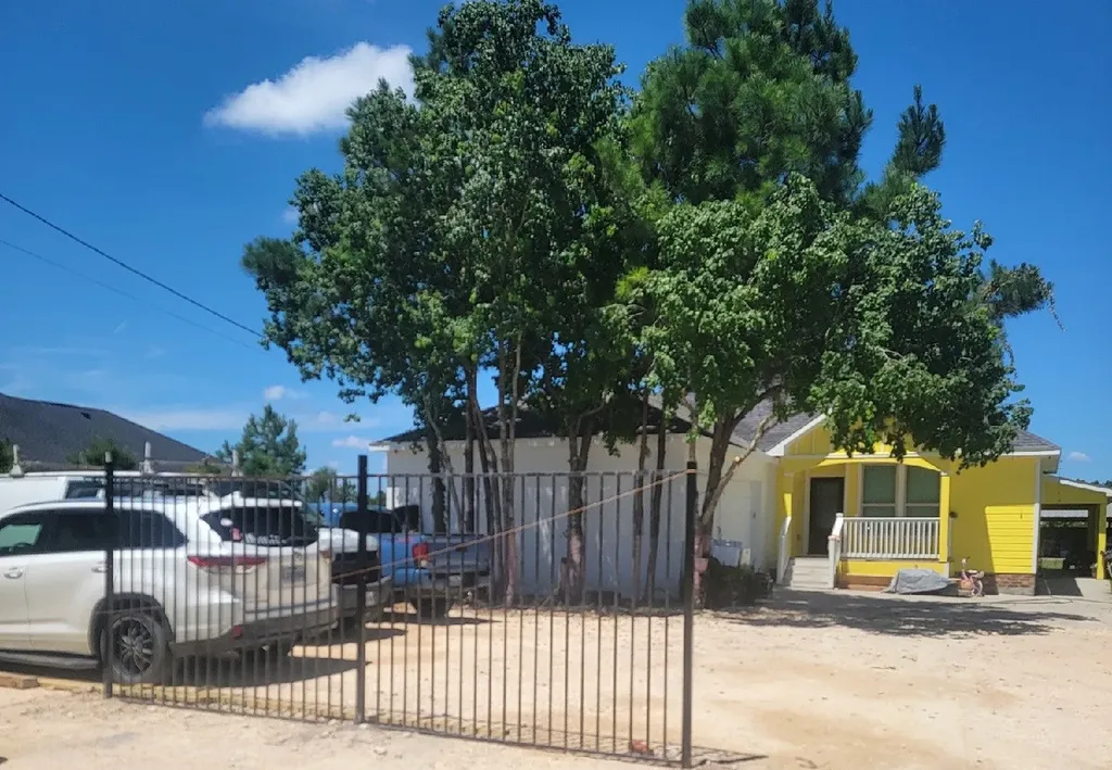 156 Road 5111 Cleveland TX 77327