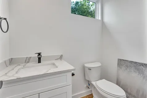 3620 Sauer Street B Houston TX 77004