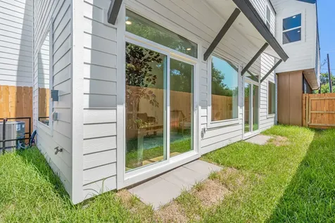 3620 Sauer Street B Houston TX 77004