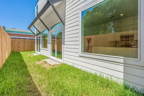 3620 Sauer Street B Houston TX 77004
