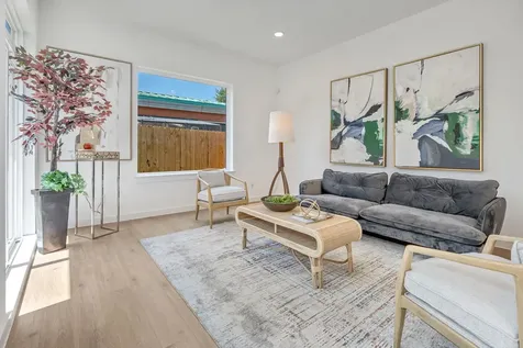 3620 Sauer Street B Houston TX 77004