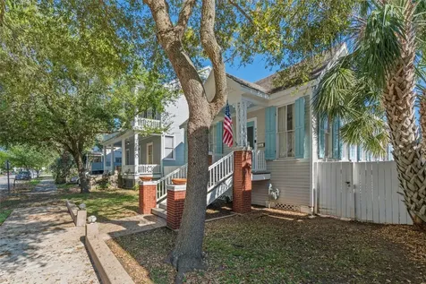 923 Church Street Galveston TX 77550