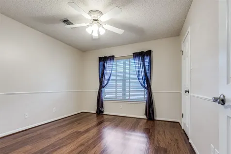2507 N 18th Street N Texas City TX 77590