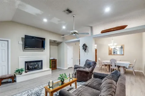 2507 N 18th Street N Texas City TX 77590