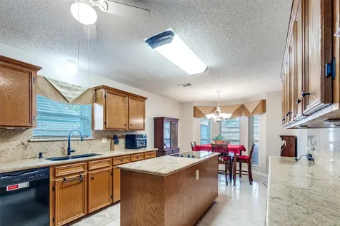 2507 N 18th Street N Texas City TX 77590