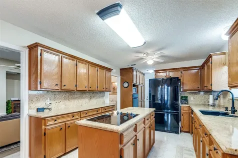 2507 N 18th Street N Texas City TX 77590