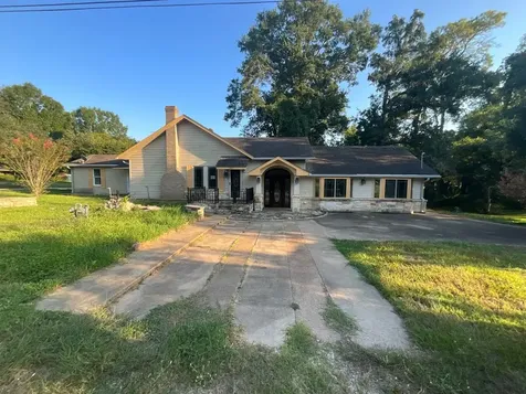 507 Fitzgerald Street East Bernard TX 77435