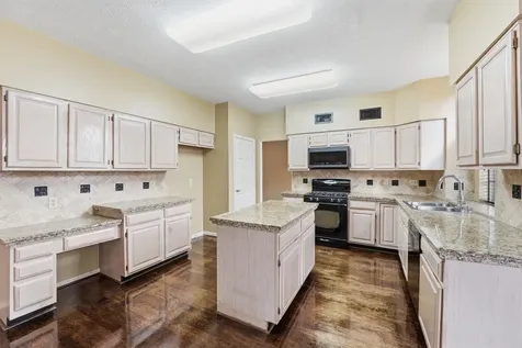 15606 Lago Villa Drive Tomball TX 77377