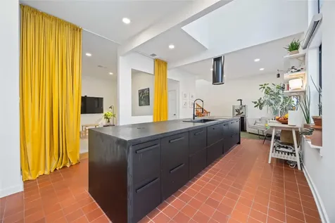 1425 Nantucket Drive B Houston TX 77057