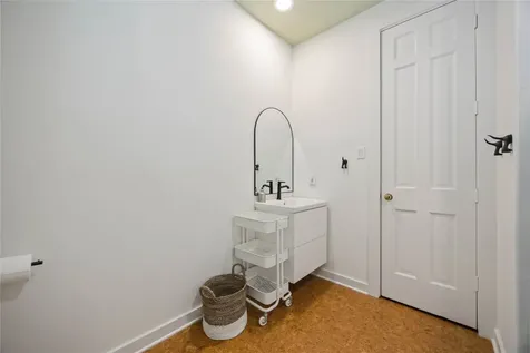 1425 Nantucket Drive B Houston TX 77057