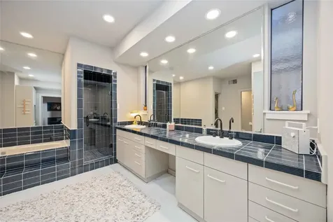 1425 Nantucket Drive B Houston TX 77057