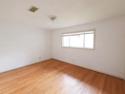 5231 Beechnut Street Houston TX 77096
