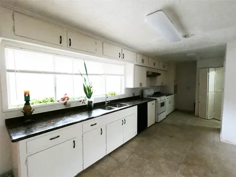 5231 Beechnut Street Houston TX 77096