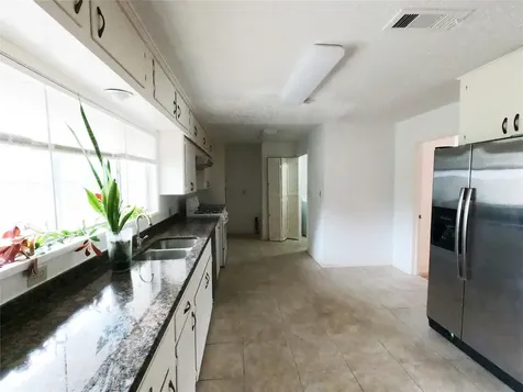 5231 Beechnut Street Houston TX 77096