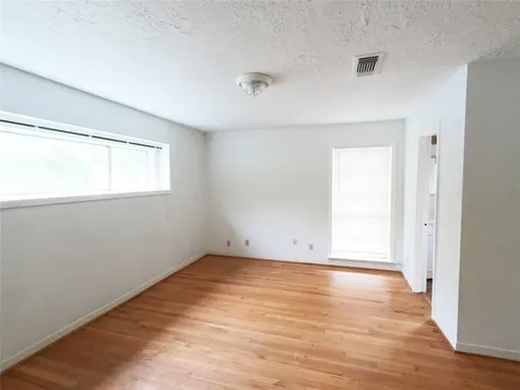 5231 Beechnut Street Houston TX 77096
