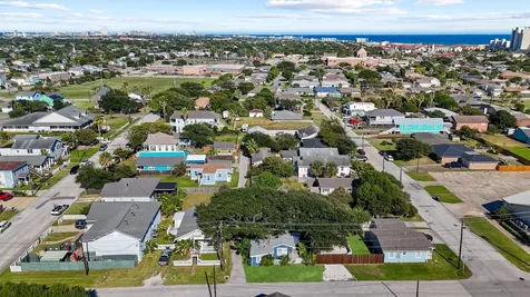 2614 59th Street Galveston TX 77551