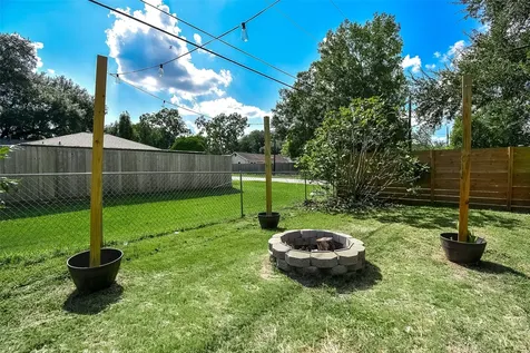 302 Damon Street Richmond TX 77406-3708