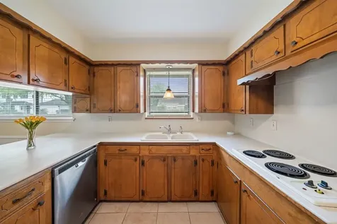 5002 Leafy Hollow Court Houston TX 77018