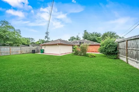 5002 Leafy Hollow Court Houston TX 77018