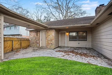 2067 SE Shadow Rock Drive Houston TX 77339