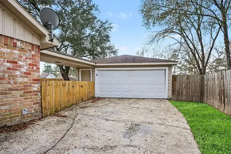 2067 SE Shadow Rock Drive Houston TX 77339