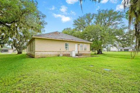 351 Cattle Drive Trail Angleton TX 77515