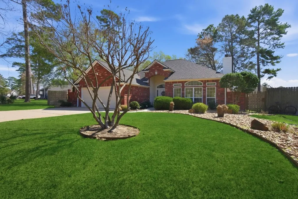12807 Oak Village Drive Montgomery TX 77356