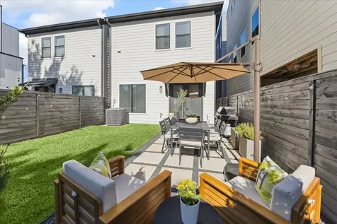 2212 Berry Street Houston TX 77004