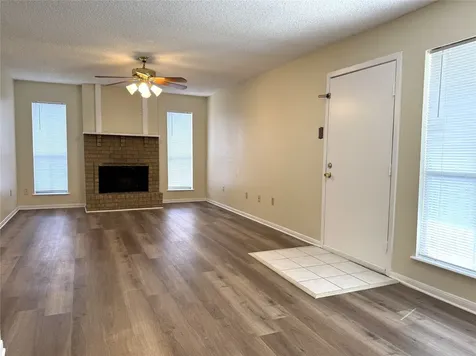 1516 Bay Area Boulevard Q-8 Houston TX 77058