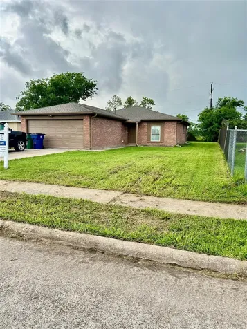228 Austin Street Angleton TX 77515