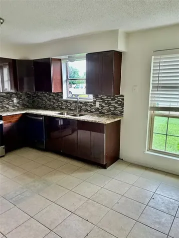 228 Austin Street Angleton TX 77515