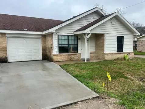 3907 Cinnamon Cove Drive Dickinson TX 77539
